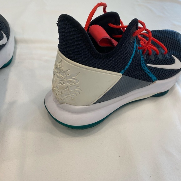 Nike Lebron Men's Witness IV Basketball Shoes - 11 - Picture 5 of 11